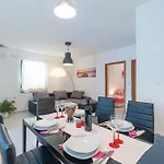 Lucija Ferienhaus Sveti Filip i Jakov