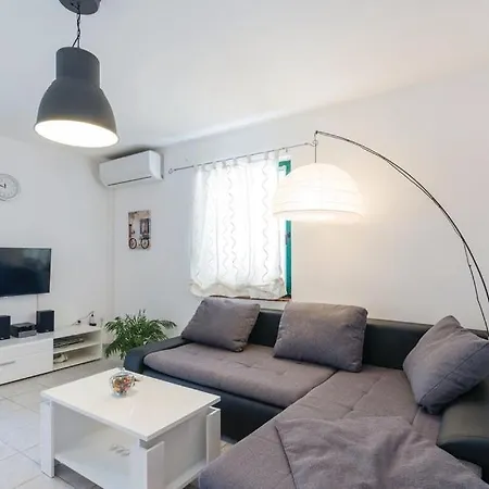 Lucija Holiday home *
