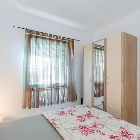 Casa de Férias Lucija Sveti Filip i Jakov