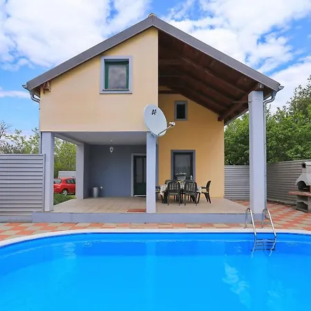 Holiday home Lucija Sveti Filip i Jakov
