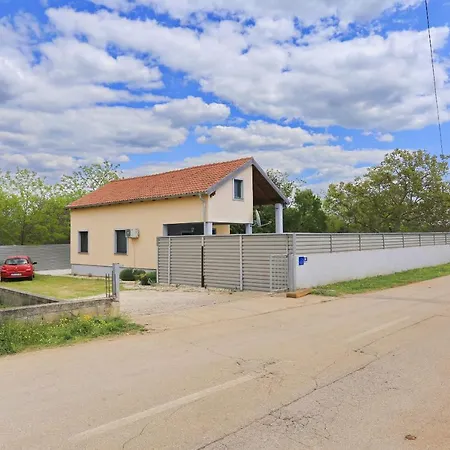 Lucija * Sveti Filip i Jakov